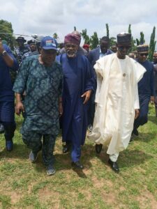 Tinubu ya tura Ribadu, IGP da manyan jami'ai zuwa Oyo bayan garkuwa da dalibai da malamai