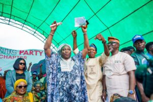 PDP ta miƙa tikitin sanata ga Iyabo Obasanjo bayan ficewarta daga APC